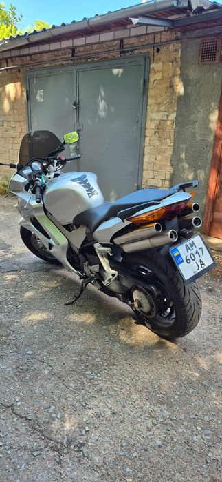продам Honda vfr 800
