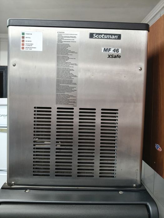 Льодогенератор SCOTSMAN MF 46, з КОНТЕЙНЕРОМ