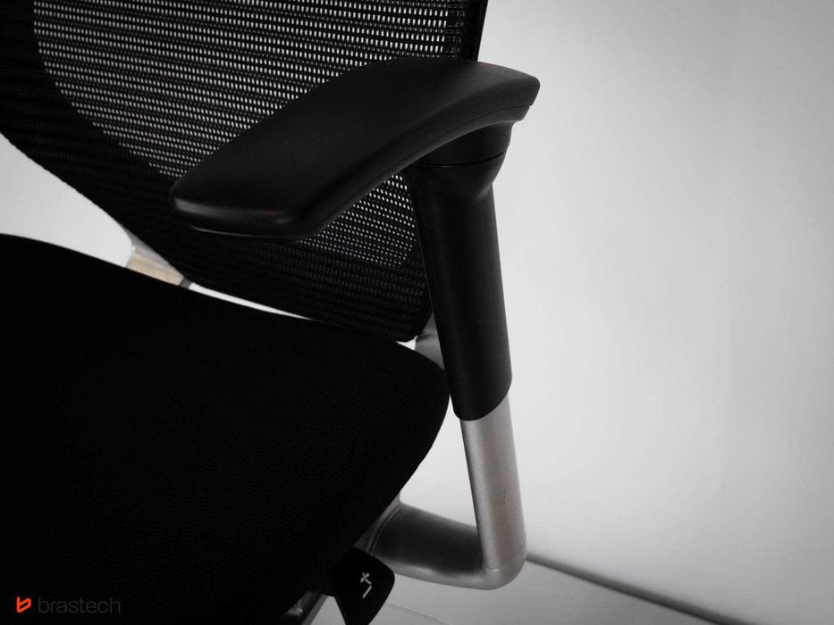 Fotel ergonomiczny Okamura CP Baron Poleasingowy