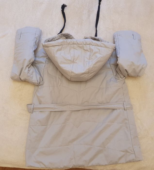 Куртка осенняя с капюшоном