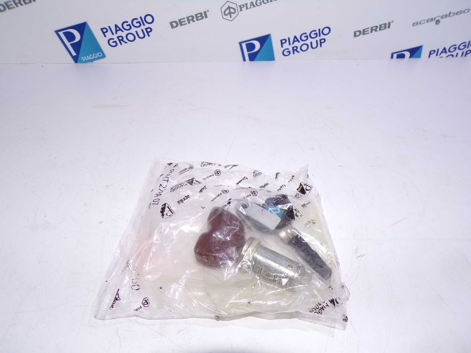 Zestaw Kluczy + Wkładka Piaggio Liberty 125 I'Get 15-21r. OEM.