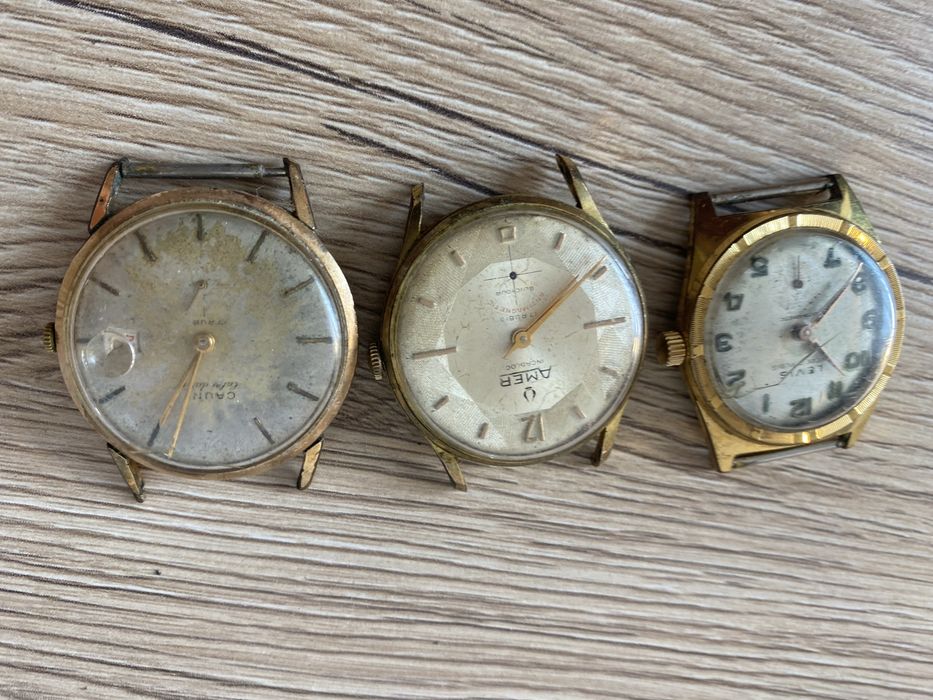 Relógios (não funcionam)