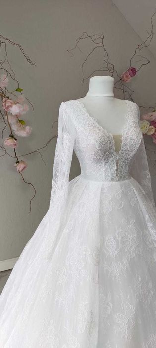 Wyprzedaż! Suknia ślubna koronkowa ivory roz. 40