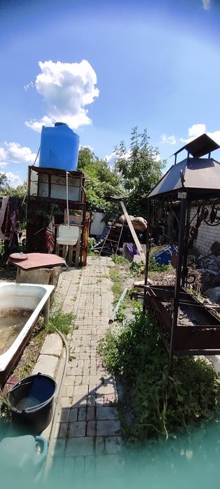 Продам гараж с участком