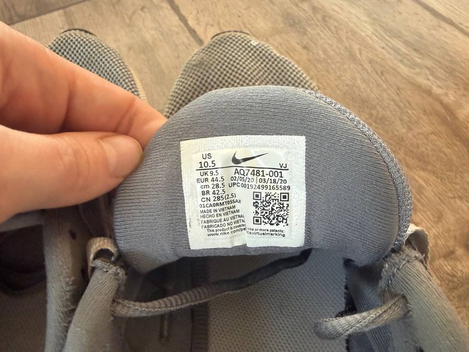 Продам чоловічі кросівки для бігу nike running