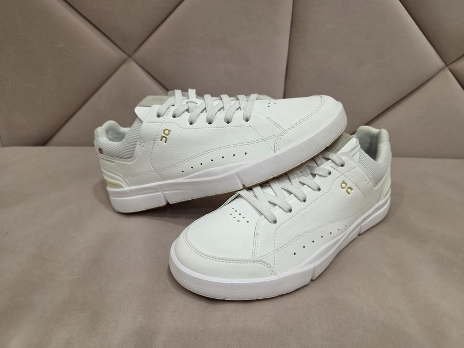 Кросівки Swiss engineering on cloud.