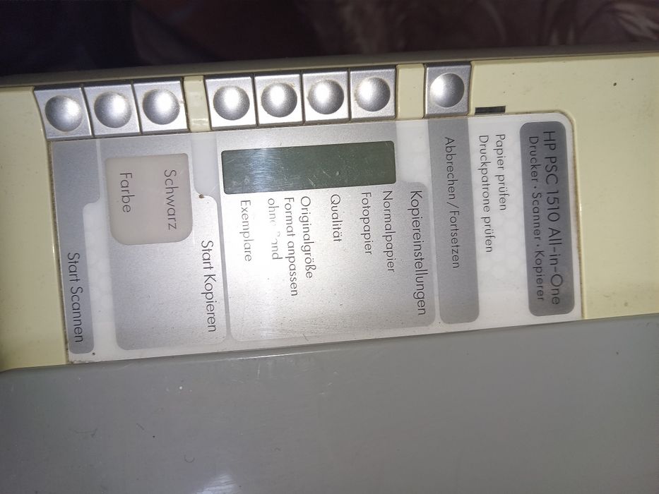 Продам цветной принтор без катриджа