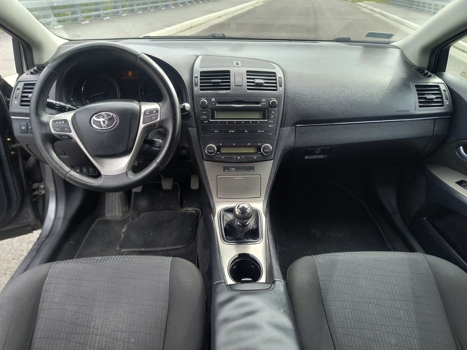 Toyota Avensis 2.0 126 km