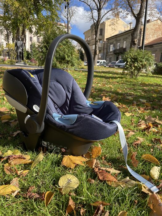 Автокрісло Cybex Aton M