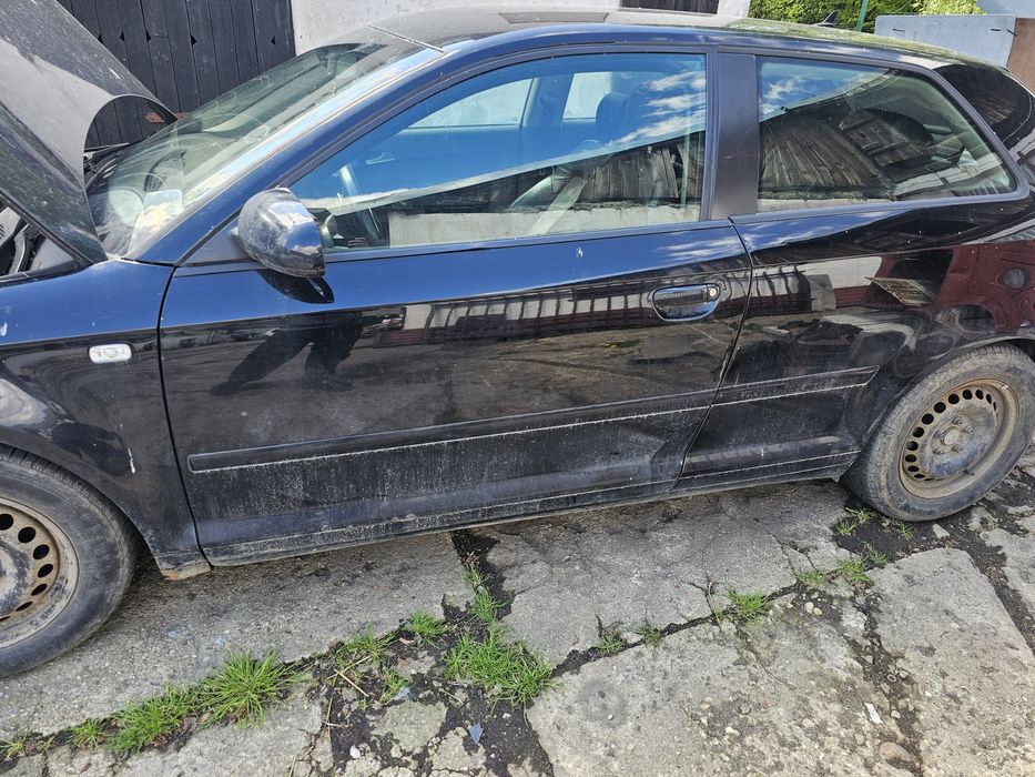 Audi a3 8p 2.0 tdi maska drzwi klapa
