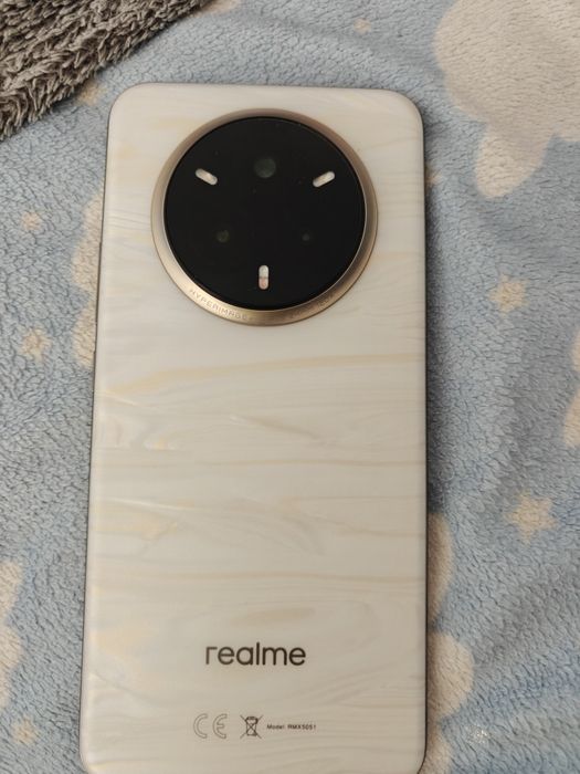 Realme 14 Pro+ gratis case