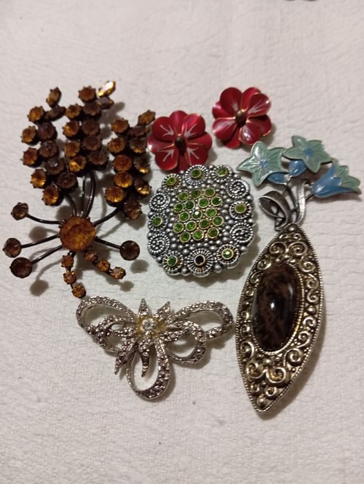 Брошки времён СССР в отличном состоянии