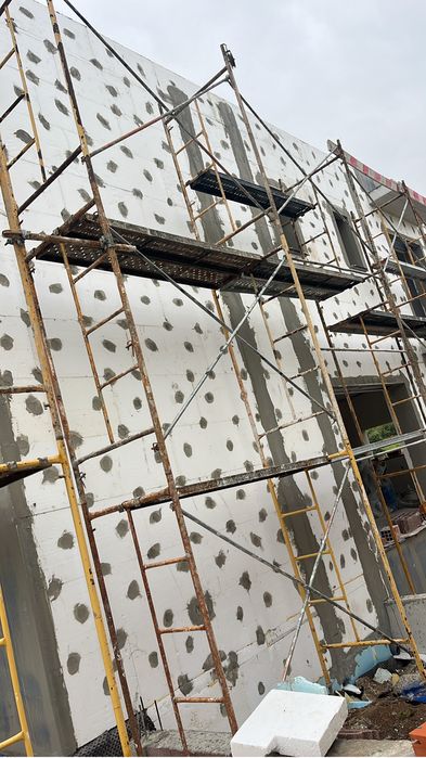 Fazemos capoto, pinturas  , barramento com rede e acabamento acrilico!