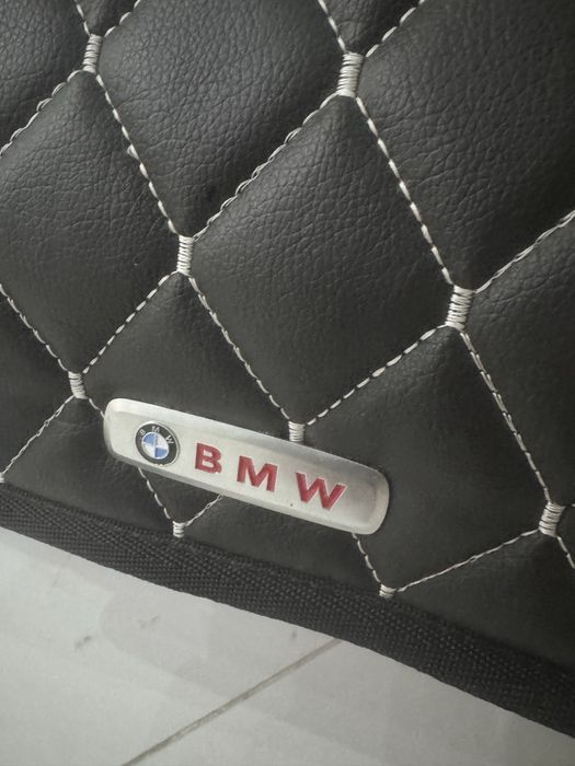 Аксесуары в багажник автомобиля