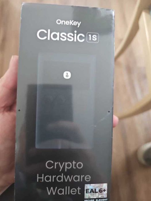 Апаратний гаманець OneKey Classic 1S