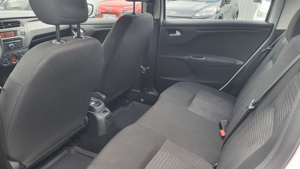 Авто Peugeot 301 2021