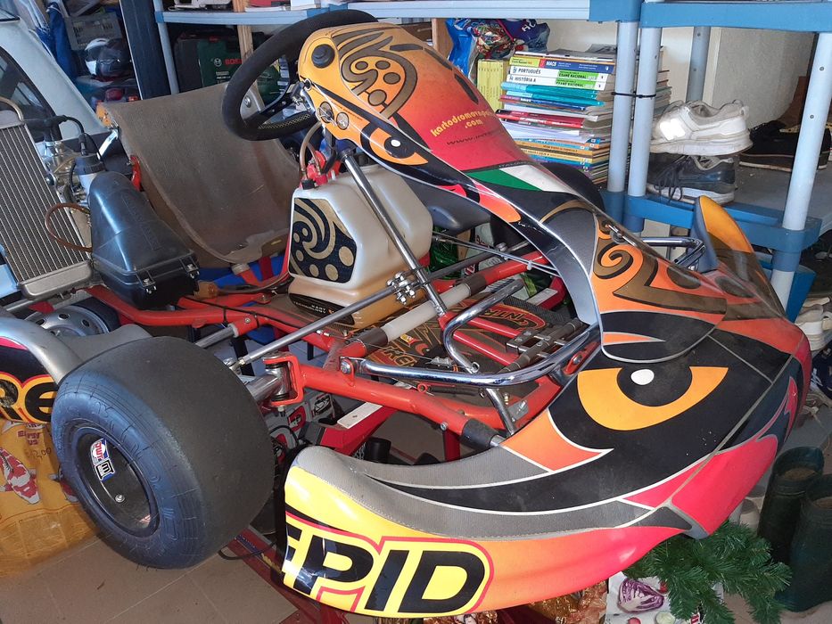Vendo karting como novo