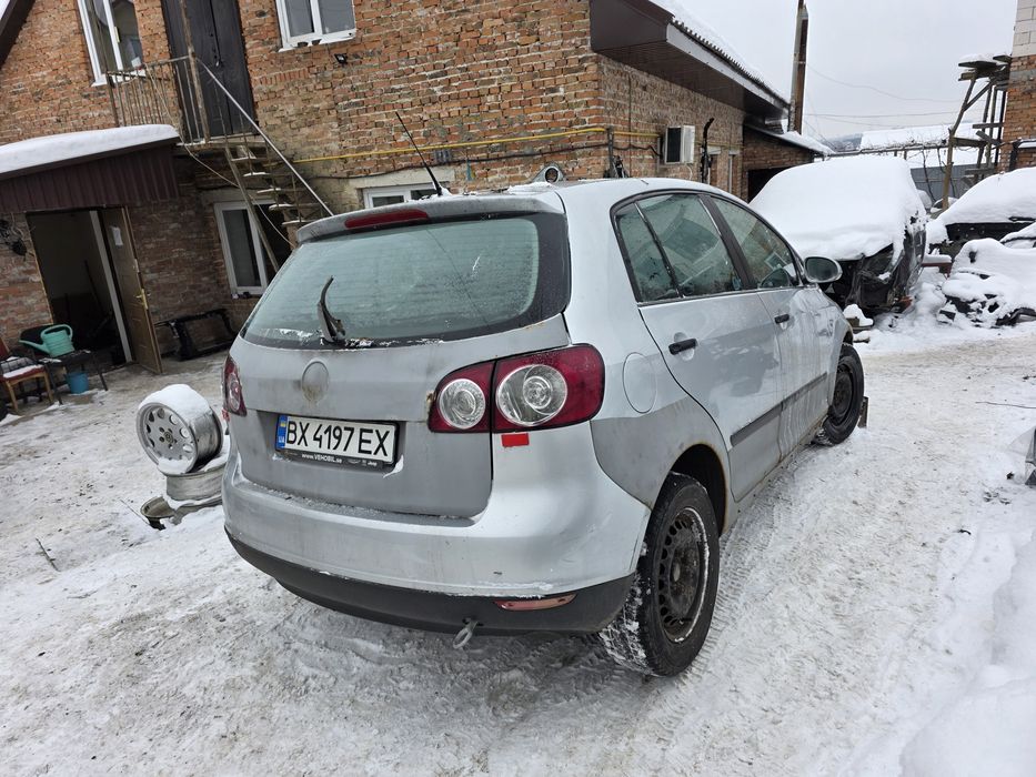 Volkswagen Golf 5+ 2006рік 1.6 бензин