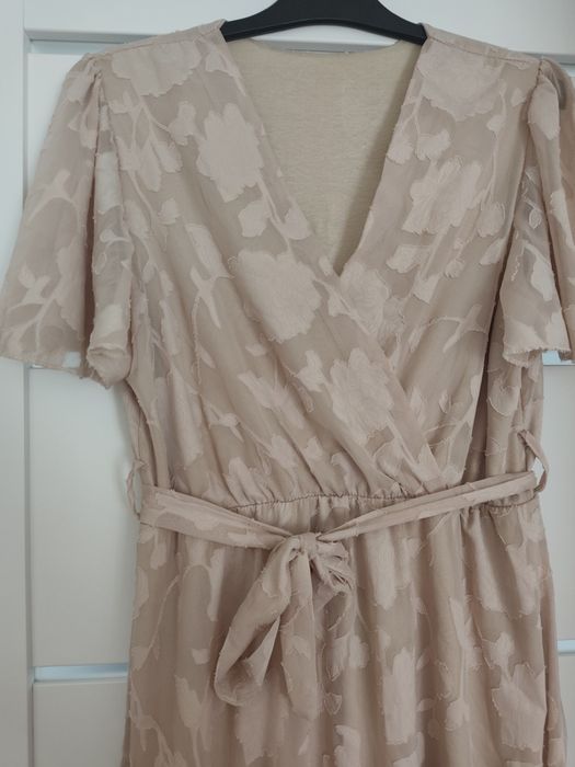 Sukienka Beżowa Plus size