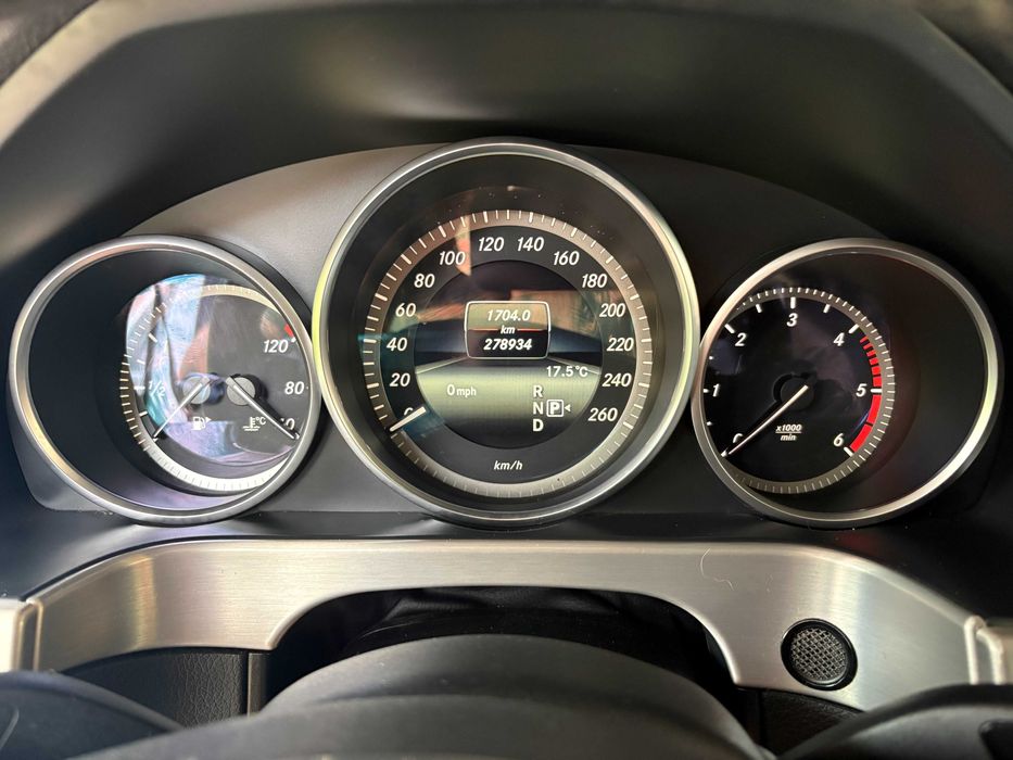 Продам Мерседес-Бенс Е220 CDI