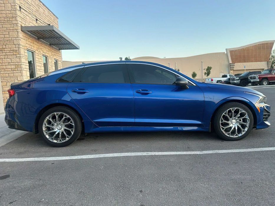 Kia K5      2021