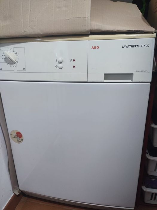 Maquina de secar roupa AEG