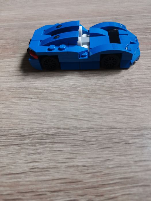 Samochodzik LEGO McLaren