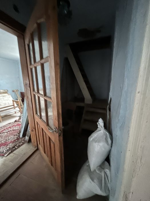 Будинок з земельною ділянкою