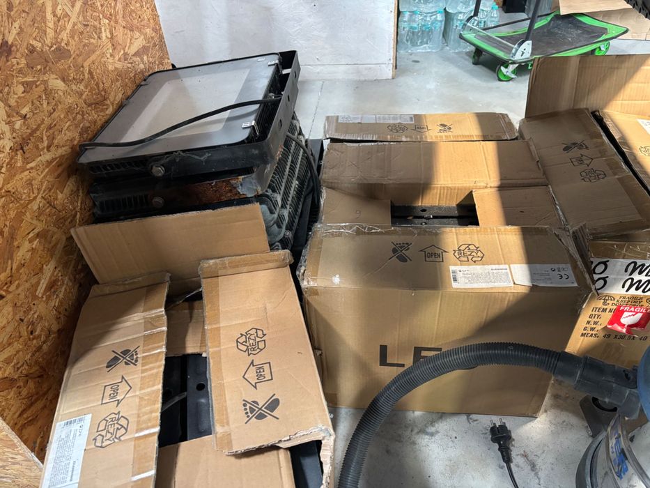 Focos de luzes para campo de padel