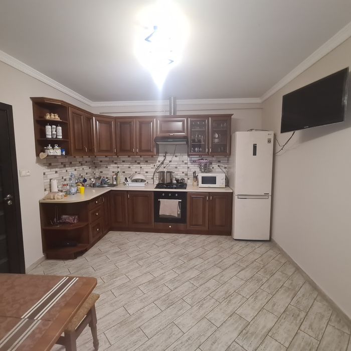 Продається чудовий сімейний будинок в м.Берегове.