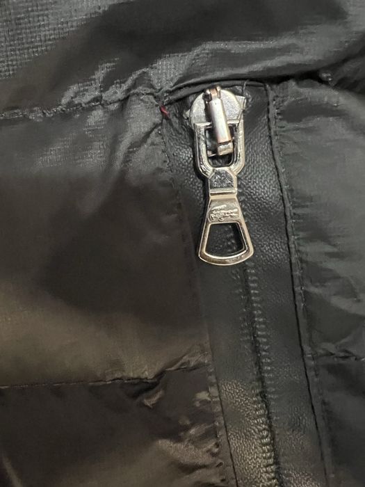 жилетка від lacoste