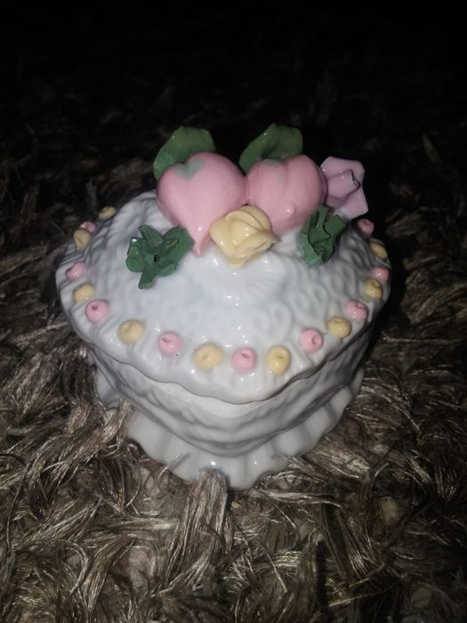 Porcelana joalheira bonecos