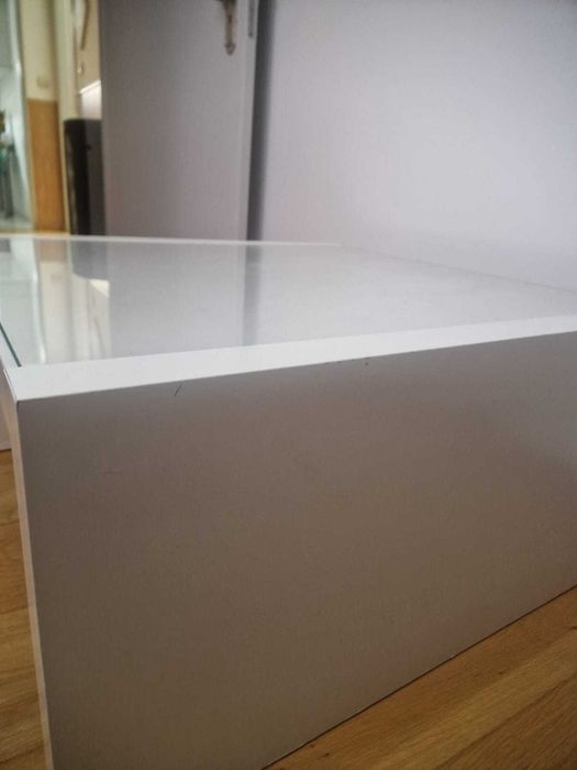 mesa de centro ikea branco com vidro
