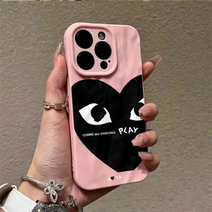 Продам Чехол Comme Des Garcons Play IPhone 15Pro