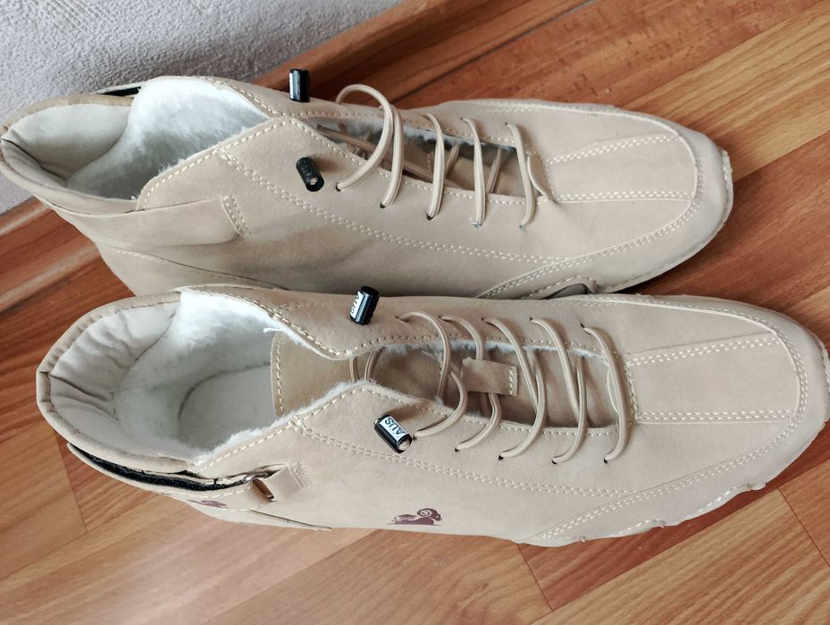 Черевикі кольору кайот