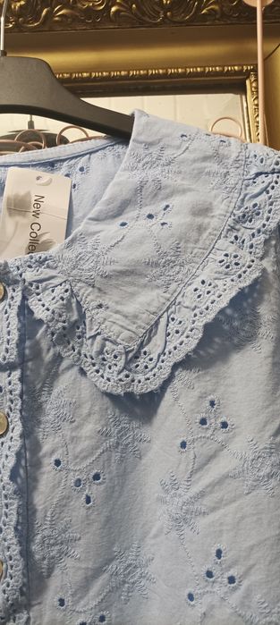 Bluzka damska haftowana, baby blue.