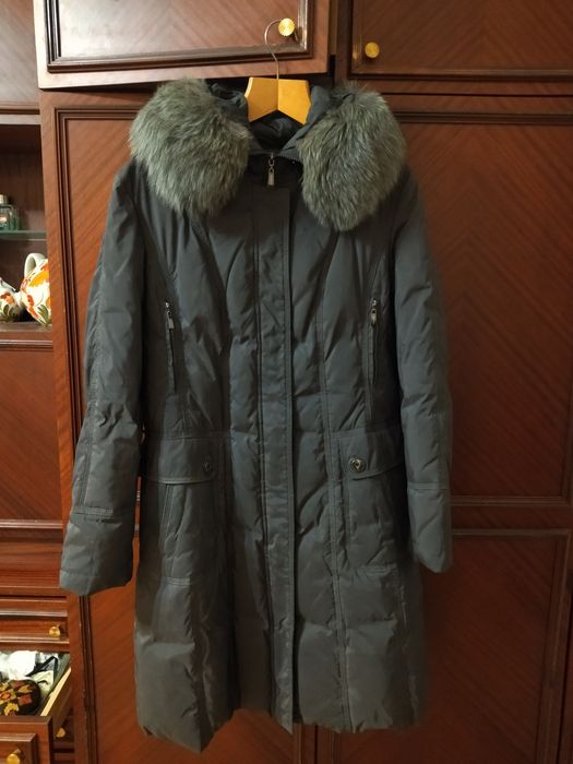 Женский пуховик с капюшоном