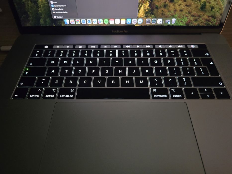 Macbook Pro 2018, i7, 16 GB, Radeon Pro 560X 4GB, SSD 512GB