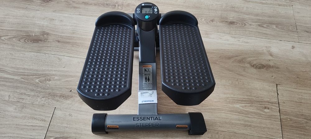 STEPPER Essential Decathlon482667185529180160