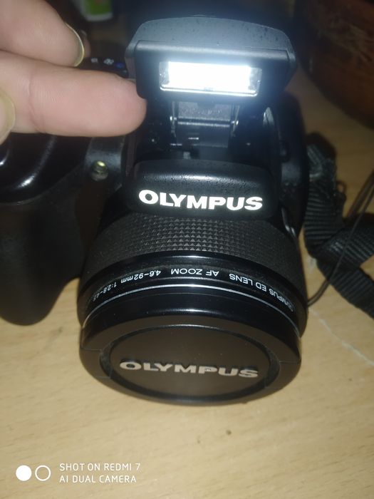 Olympus SP-570 UZ