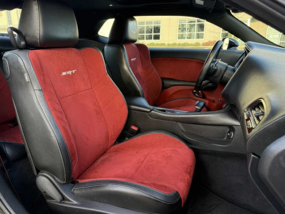 Dodge Challenger SRT Hellcat      2016