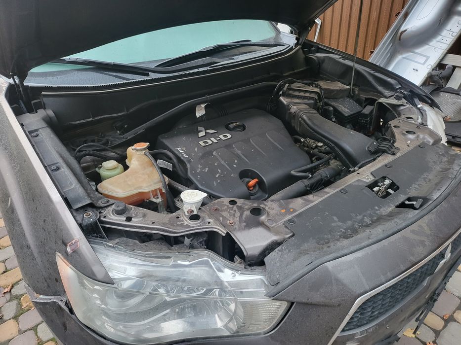 Разборка авторазборка запчасти автозапчасти outlander XL 2.0 дизель