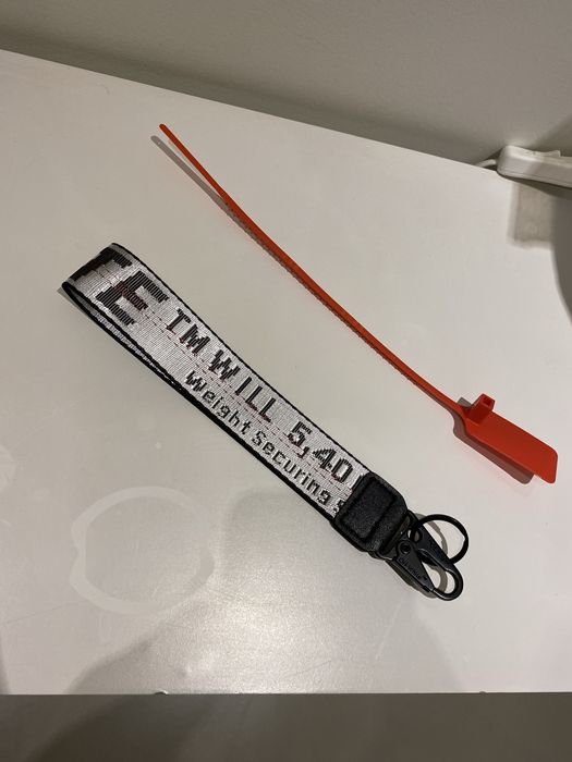 Off-White Keychain cinza