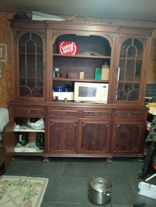 Estante de sala para doação