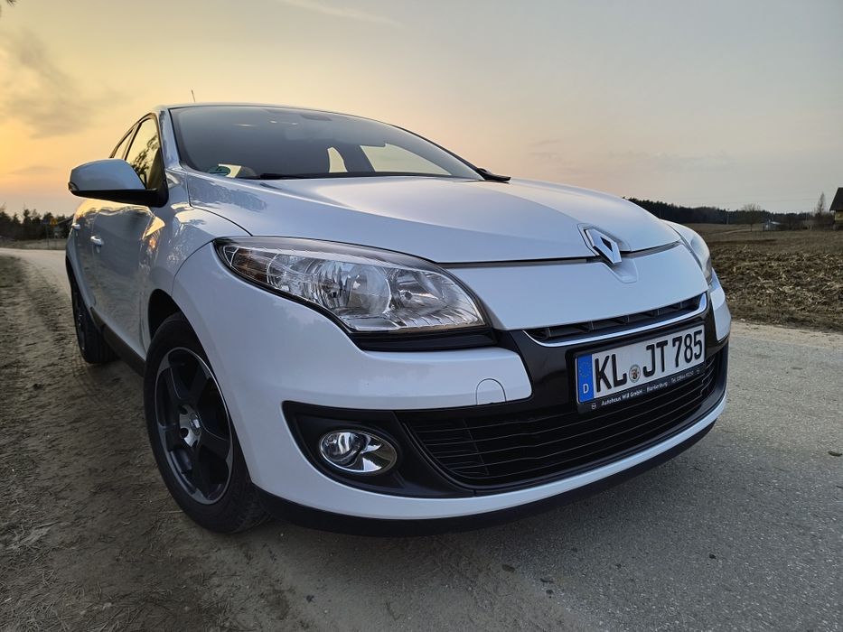 Megane LIFT 1.6  2013 Rok, klimatronik, alufelgi.