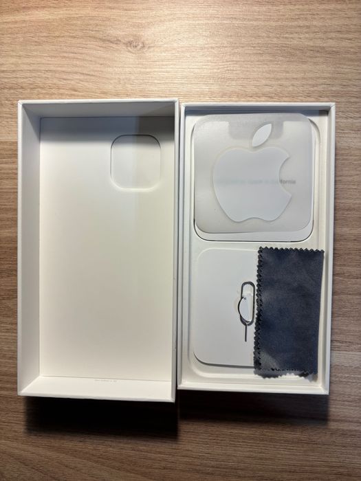 iPhone 12 bardzo dobry