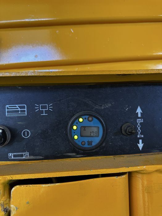 Plataforma tesoura eletrica  haulotte 12metros