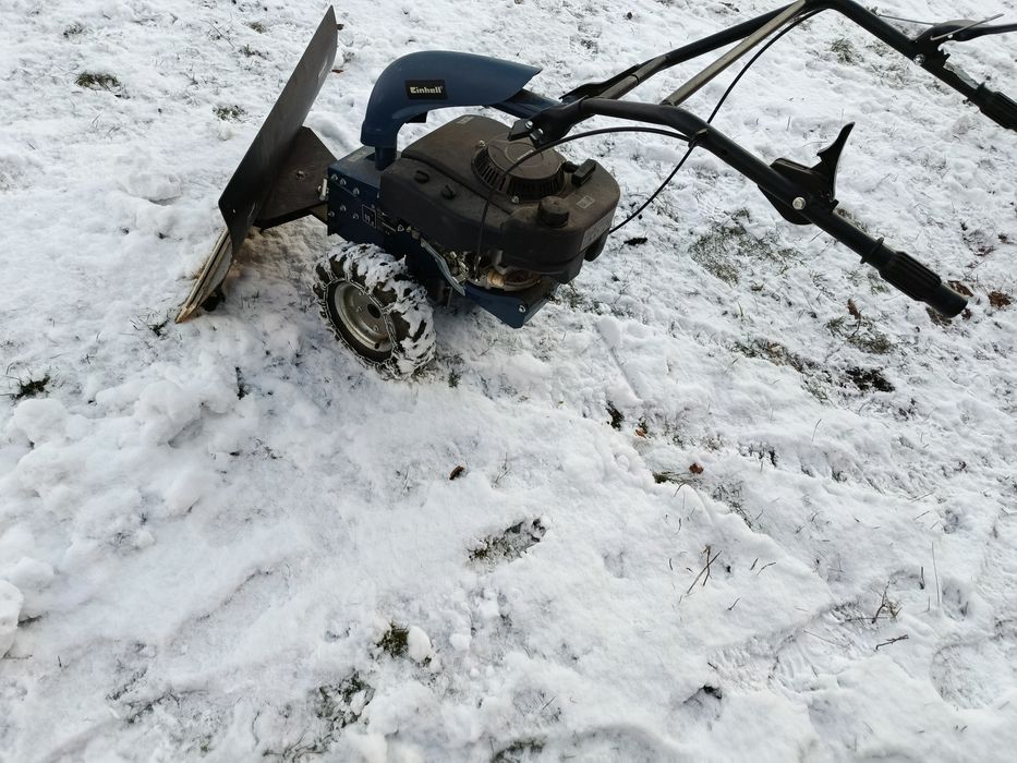 Pług do śniegu odsnieżarka