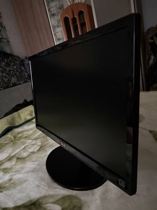 Монітор LG22EA53SA