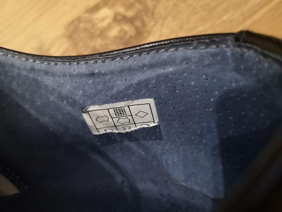 Czarne skórzane półbuty